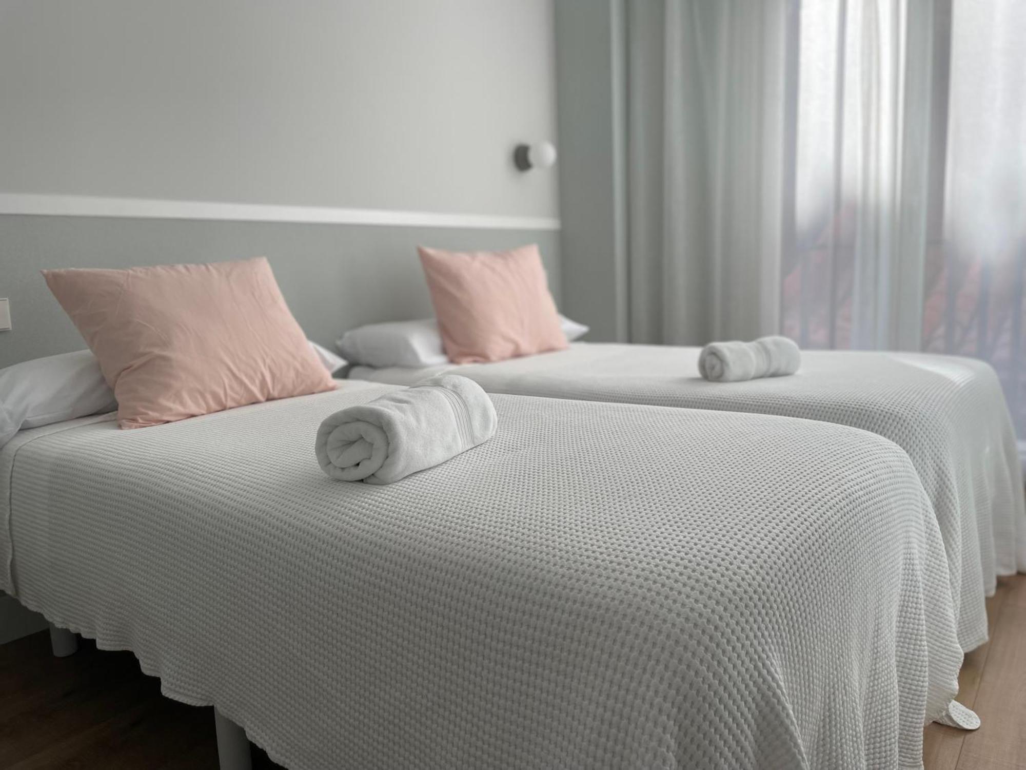 Acariciando La Catedral Vista Espectacular Apartment Burgos Ngoại thất bức ảnh